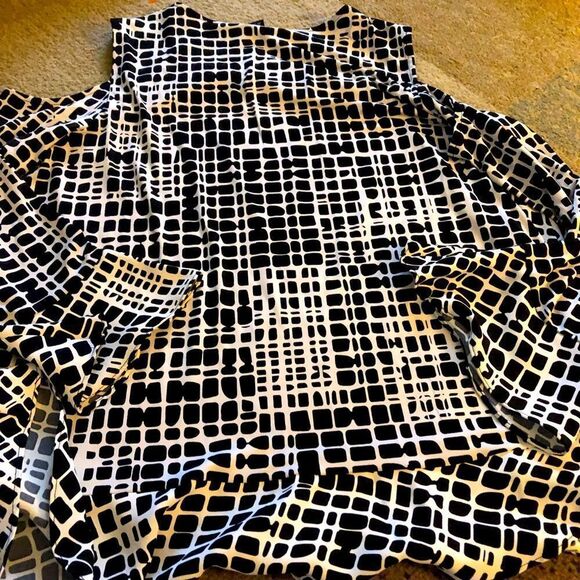 Alfani shirt   - Picture 1 of 3
